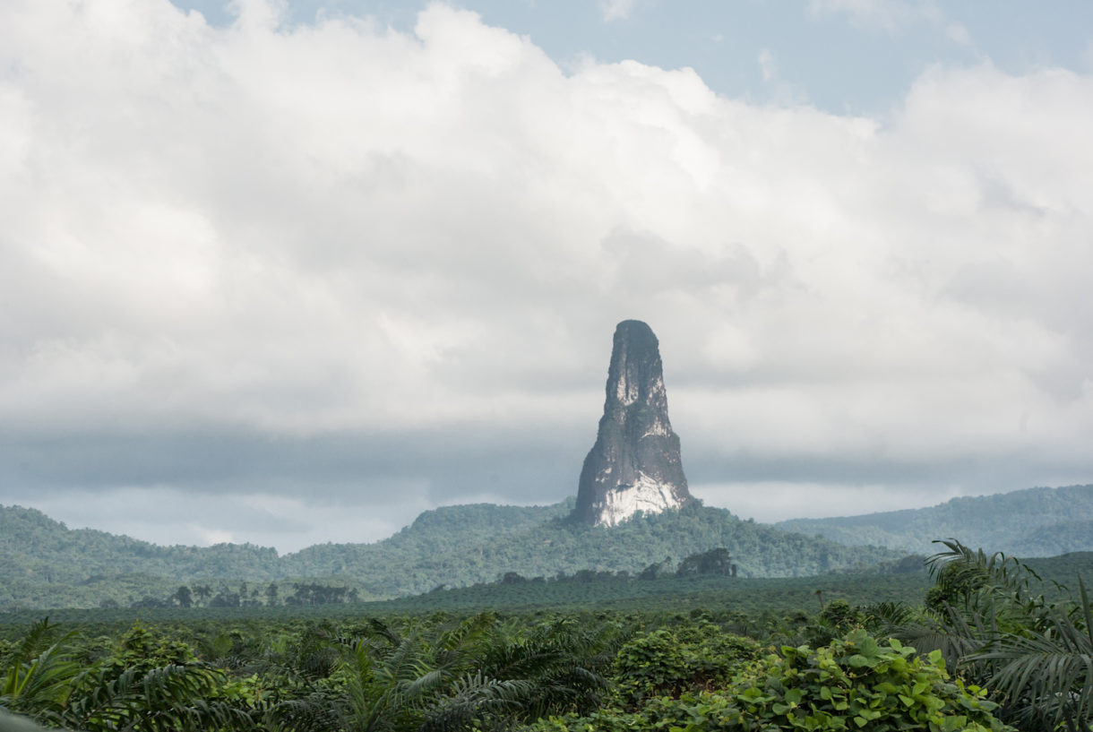 Pico Cao Grande Santo Tomé y Príncipe Aventura Amazonia.jpg