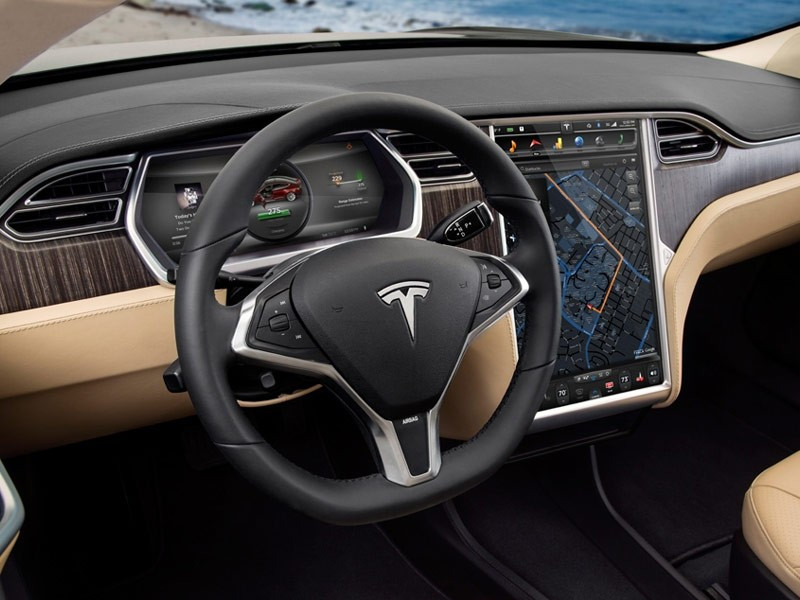 Tesla motors coche eléctrico inteligente elon musk aventura amazonia.jpg