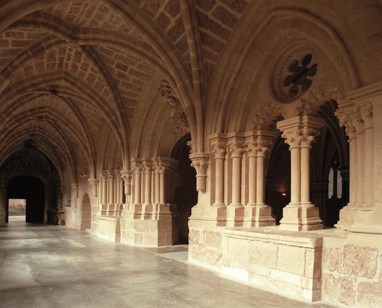 monasterio cirtense sala capitular monasterio de piedra aventura amazonia.jpg