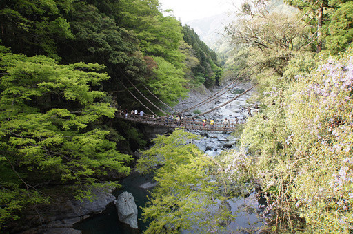 puentes-lazurabashi.jpg
