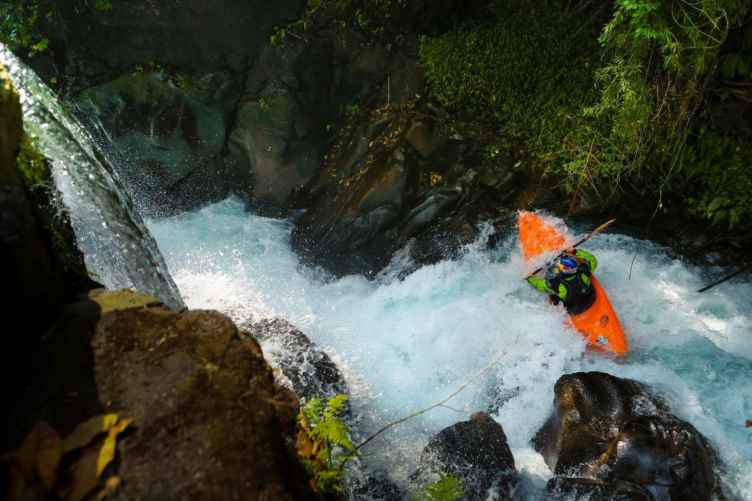 Descenso kayak Michoacán México río El Hoyo río El Cajones rafa ortiz aventura amazonia.jpg