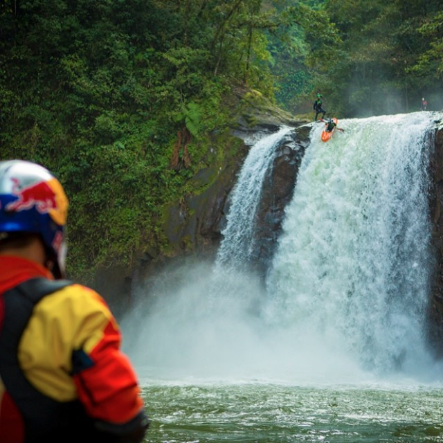 Descenso kayak Michoacán México río El Hoyo río El Cajones rappel aventura amazonia .jpg