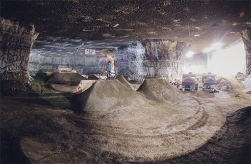 MEGACAVERN_5.jpg