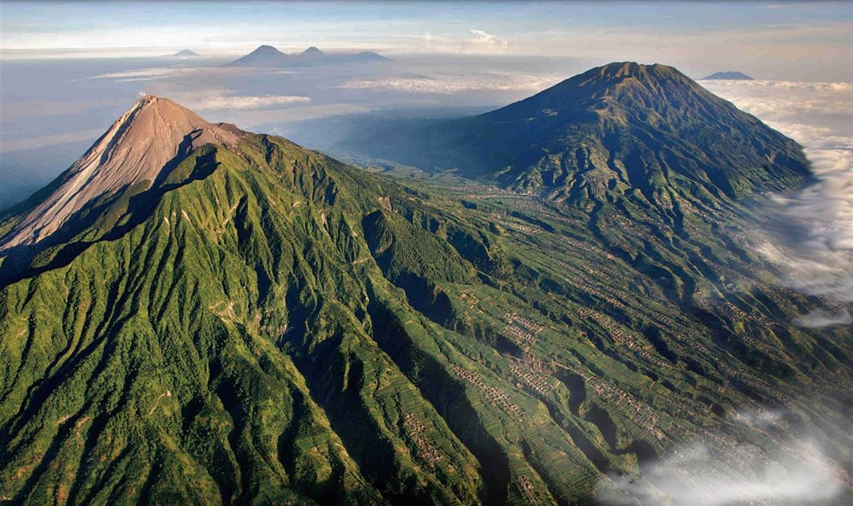 Monte Merapi Indonesia aventura amazonia.jpg