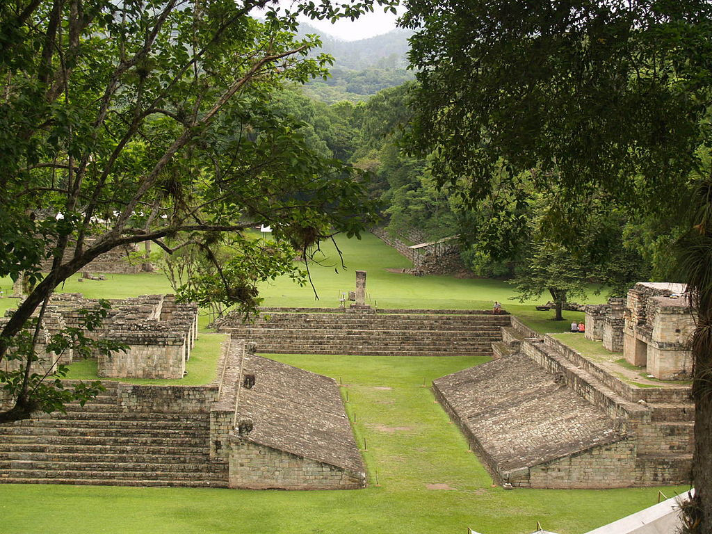 Parque de pelota Copán Honduras Aventura AMazonia.jpg