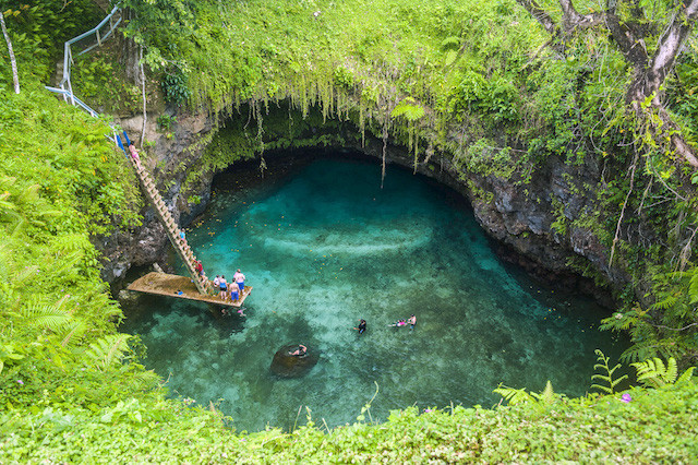 Piscina natural To Sua (Samoa) Aventura Amazonia.jpg