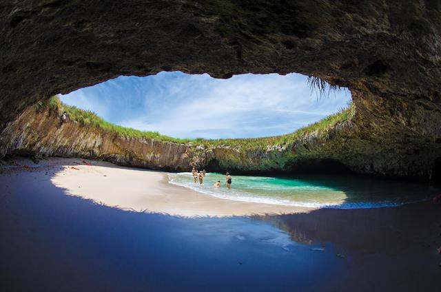 Playa del Amor Islas Marietas México Aventura Amazonia.jpg