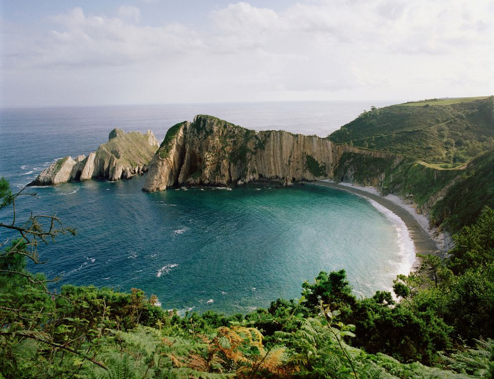 Playa del Silencio Cudillero Asturias Aventura Amazonia.jpg