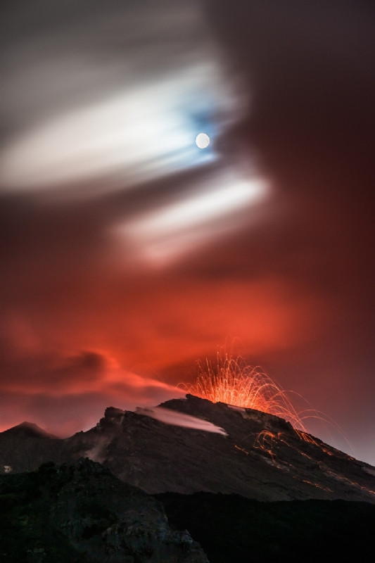 Volcán de Strómboli Italia Lusi Manuel Vilariño Aventura Amazonia.jpg