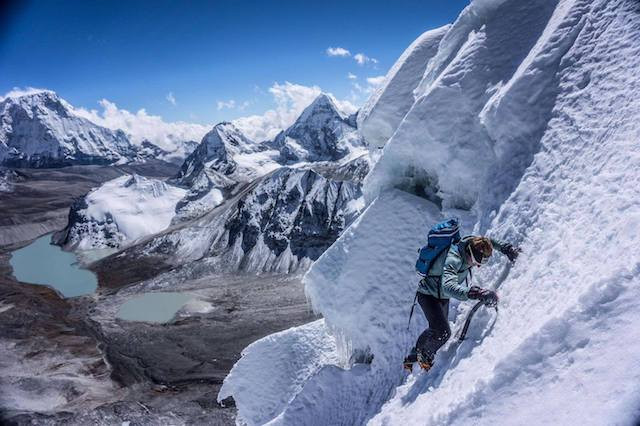 ascenso escalada descenso esquiar correr ultramaratón Everest Kilian Jornet Aventura Amazonia planeta aventura6.jpg