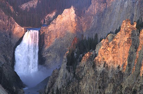 cascada-yellowstone-eeuu.jpg