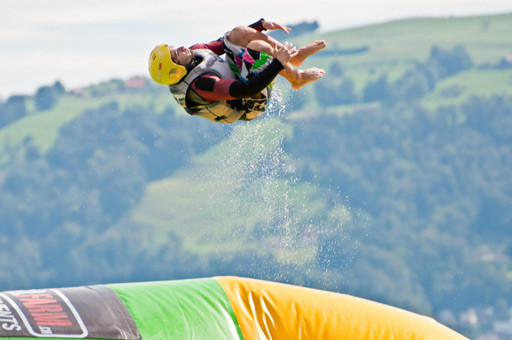 deporte-blob-jump.jpg