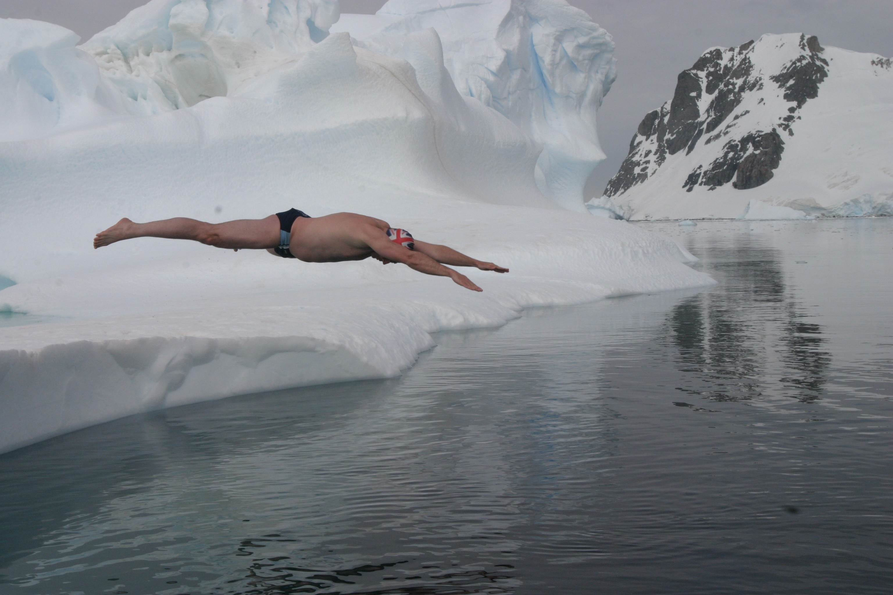 lewis pugh natacion hielo nieve aventura amazonia3.jpg