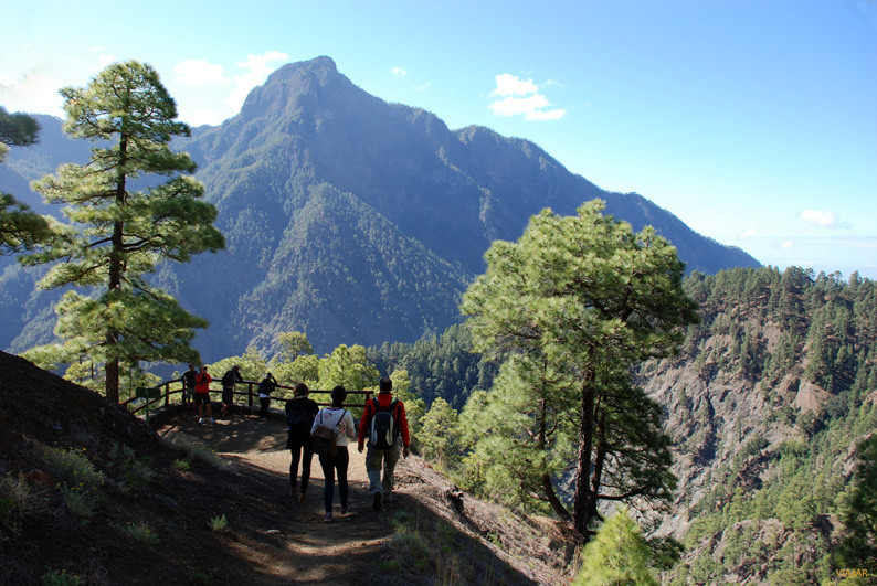 senderismo trekking caldera taburiente la palma islas canarias aventura amazonia4.jpg